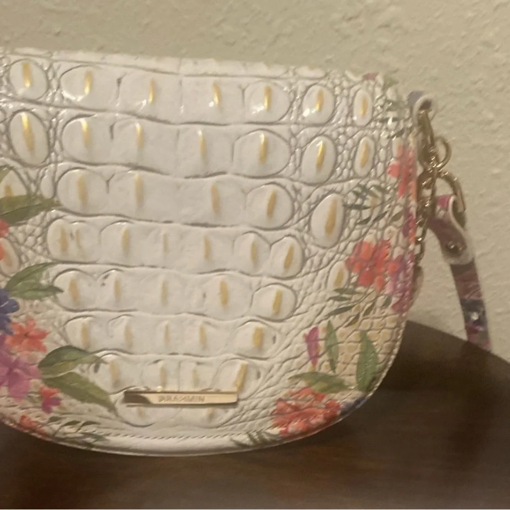 **SOLD** Brahmin Briar White and Pink Floral Crossbody Bag - Picture 2 of 7